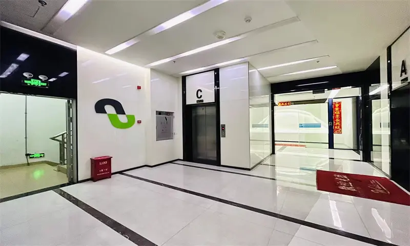 4105648772.jpg