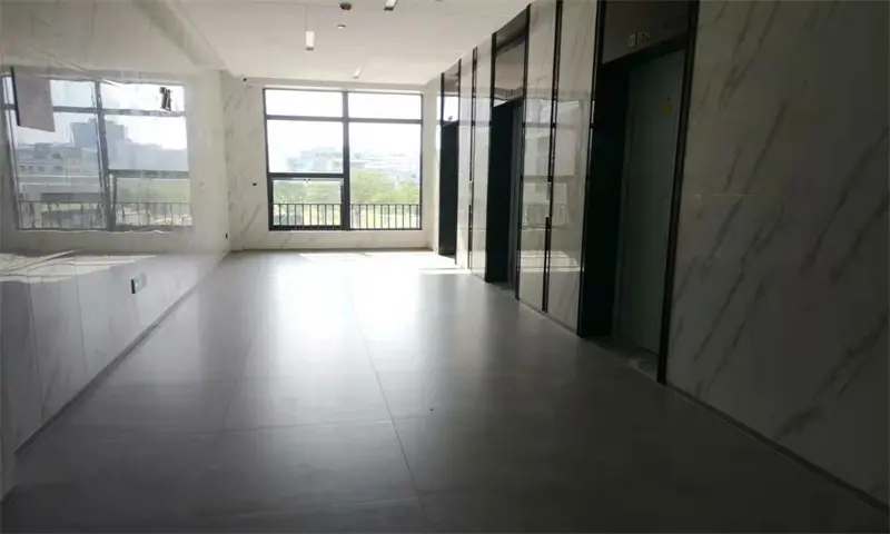 1108767002.jpg