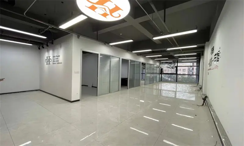 4105682520.jpg
