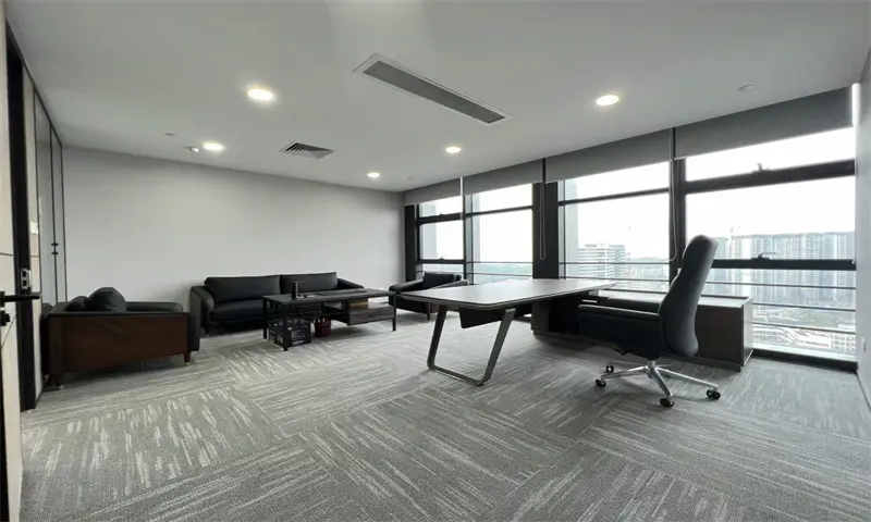 3568121188.jpg
