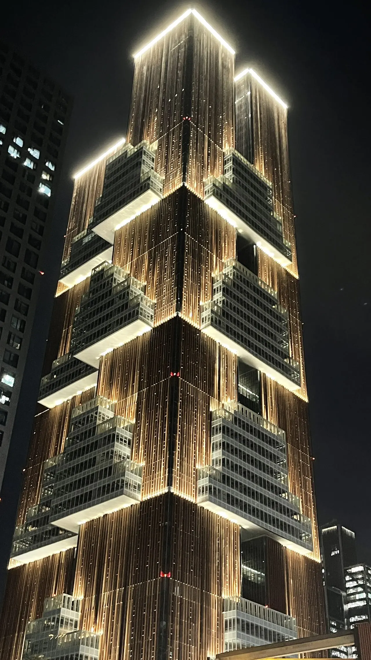 487876123.jpg