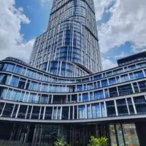 深圳市坪山生物医药产业加速器园区 物业招商 租赁中心 坪山区工业上楼厂房出租