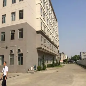 深圳市光明高新开发区 13000平方带红本厂房出租 招商 分租