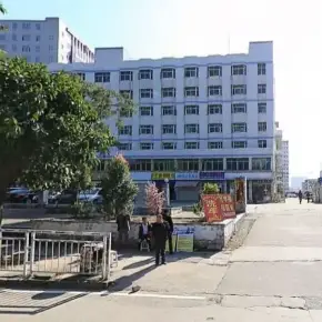 深圳市建进工业园 物业招商 租赁中心 龙华区厂房仓库出租