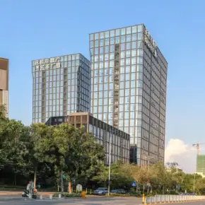 深圳市乐年广场 物业招商 租赁中心 龙岗区写字楼出租