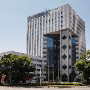 赤湾石油大厦 大小面积任选 条件好谈 精装修50平起租