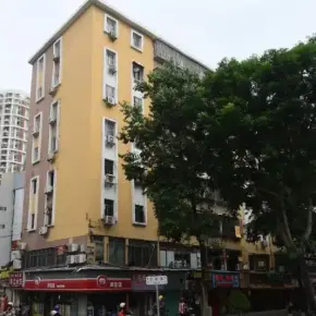 深圳市横岗长安大厦 物业招商 租赁中心 龙岗区创意园办公室出租
