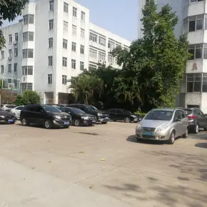 深圳市石观工业区 物业招商 租赁中心 龙华区厂房仓库出租