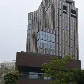 深圳市书香门第中心大厦 物业招商 租赁中心 龙华区鞋子办公室出租