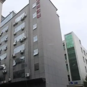 深圳市宏滔科技楼 物业招商 租赁中心 龙华区厂房仓库出租