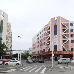 深圳市新桥街道芙蓉工业区 物业招商 租赁中心 宝安区厂房仓库出租