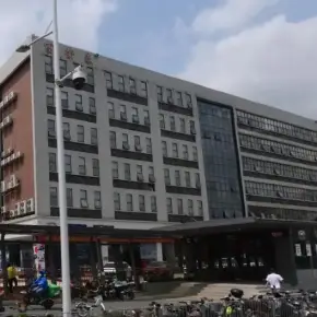 深圳市富荣泰商厦 物业招商 租赁中心 龙岗区创意园办公室出租