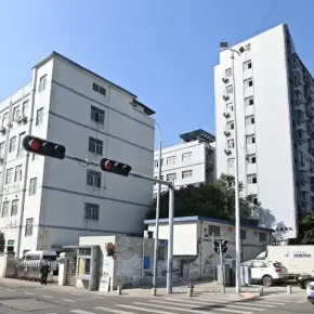 深圳市福永凤凰第三工业区 物业招商 租赁中心 宝安区厂房仓库出租