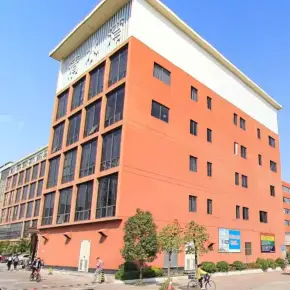 深圳市清水湾写字楼 物业招商 租赁中心 龙岗区创意园办公室出租