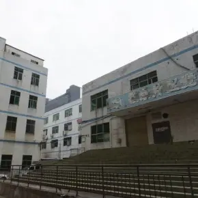 深圳市富海工业区 物业招商 租赁中心 宝安区厂房仓库出租