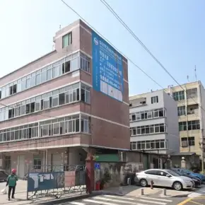 深圳市田寮社区第四工业区 物业招商 租赁中心 光明区厂房仓库出租