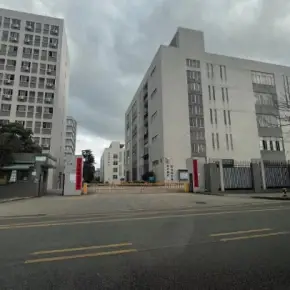 深圳市坪山区红本花园式厂房出售 卖工业地皮建筑物