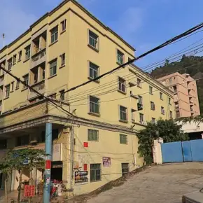 深圳市金岗山第三工业区 物业招商 租赁中心 宝安区厂房仓库出租