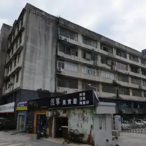 深圳市莲塘第一工业区 物业招商 租赁中心 罗湖区厂房仓库出租