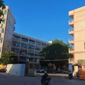 深圳市骏兴隆工业区 物业招商 租赁中心 宝安区厂房仓库出租