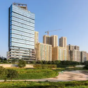 深圳市花样年龙年广场 物业招商 租赁中心 龙岗区写字楼出租
