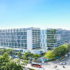 深圳市鑫荣懋滨海大厦 物业招商 租赁中心 宝安区办公室仓库出租