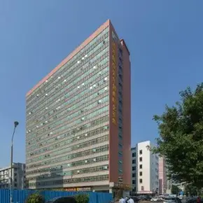 深圳市华丰新安青年创业孵化基地 物业招商 租赁中心 宝安区厂房办公室出租