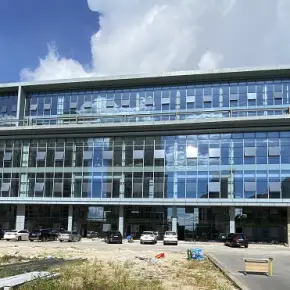 深圳市城市山海鼎汇 物业招商 租赁中心 龙岗区写字楼出租