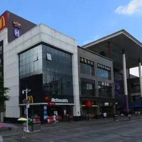 深圳市龙华同富裕工业园 物业招商 租赁中心 龙华区创意园办公室出租
